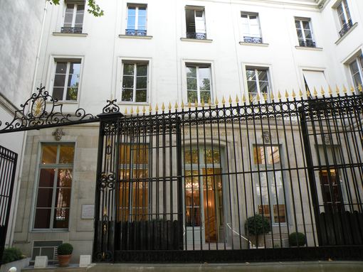  Le Professeur Charcot habita cet hôtel de 1884 jusqu'à sa mort en 1893